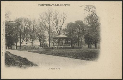 La place Viète (vue 1). Le jardin de l'Hôtel de Ville (vue 2).